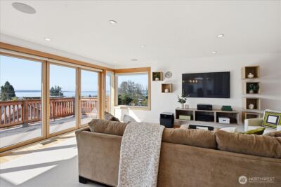 612 View Place , Edmonds, WA 98020 - Photo 4