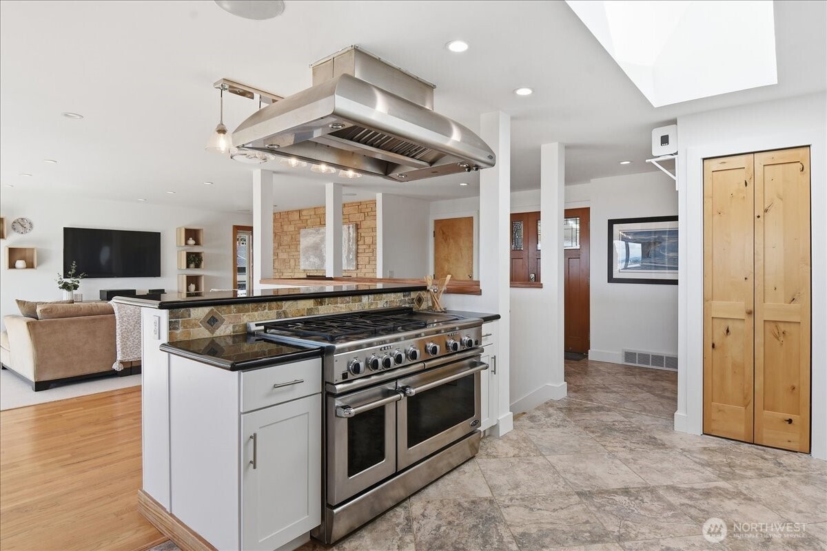 612 View Place , Edmonds, WA 98020