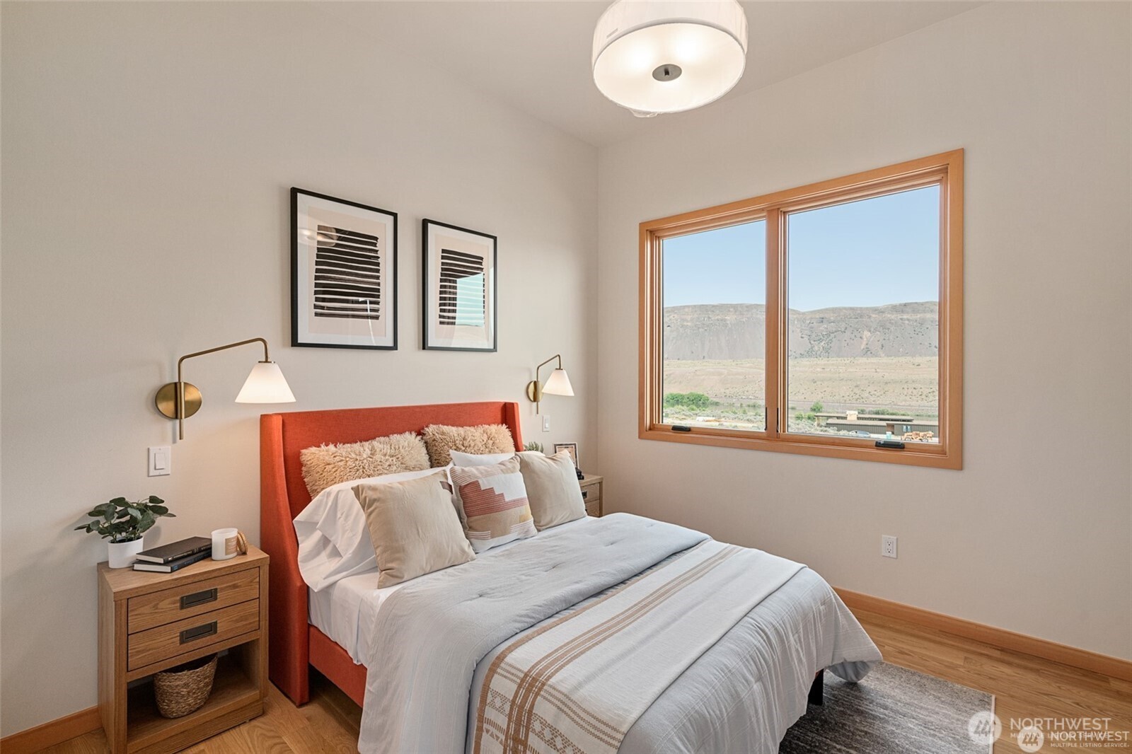 671 Ravens Home Lane , Malaga, WA 98828