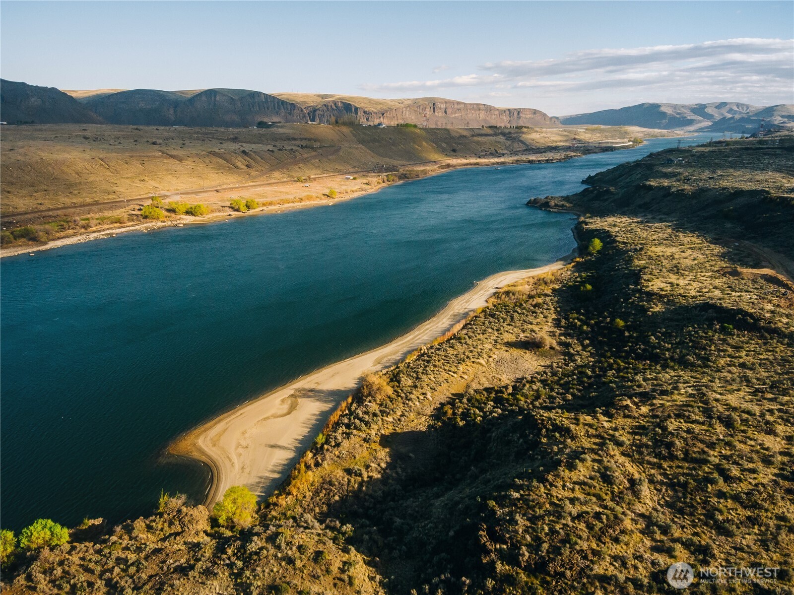 671 Ravens Home Lane , Malaga, WA 98828