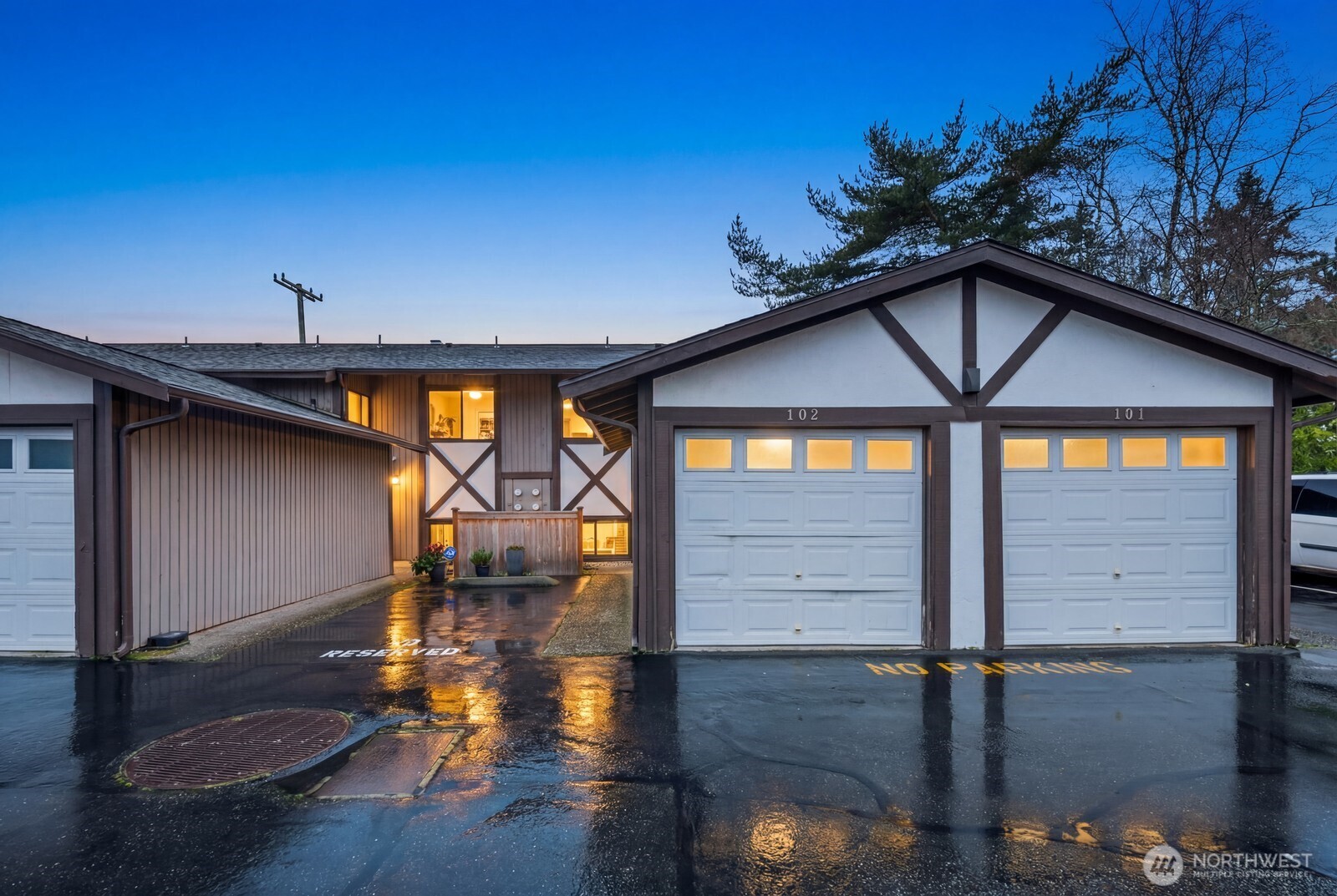 323 SW 112th Street #102, Seattle, WA 98146