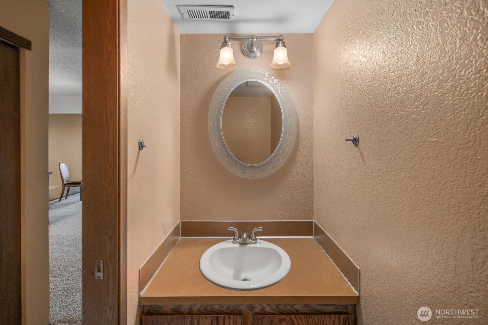 323 SW 112th Street #102, Seattle, WA 98146