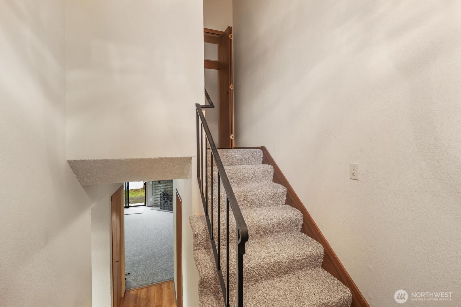 323 SW 112th Street #102, Seattle, WA 98146