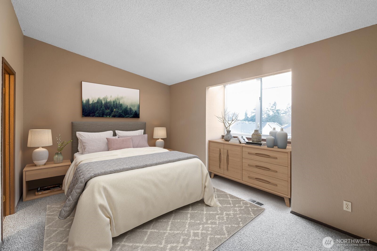 323 SW 112th Street #102, Seattle, WA 98146