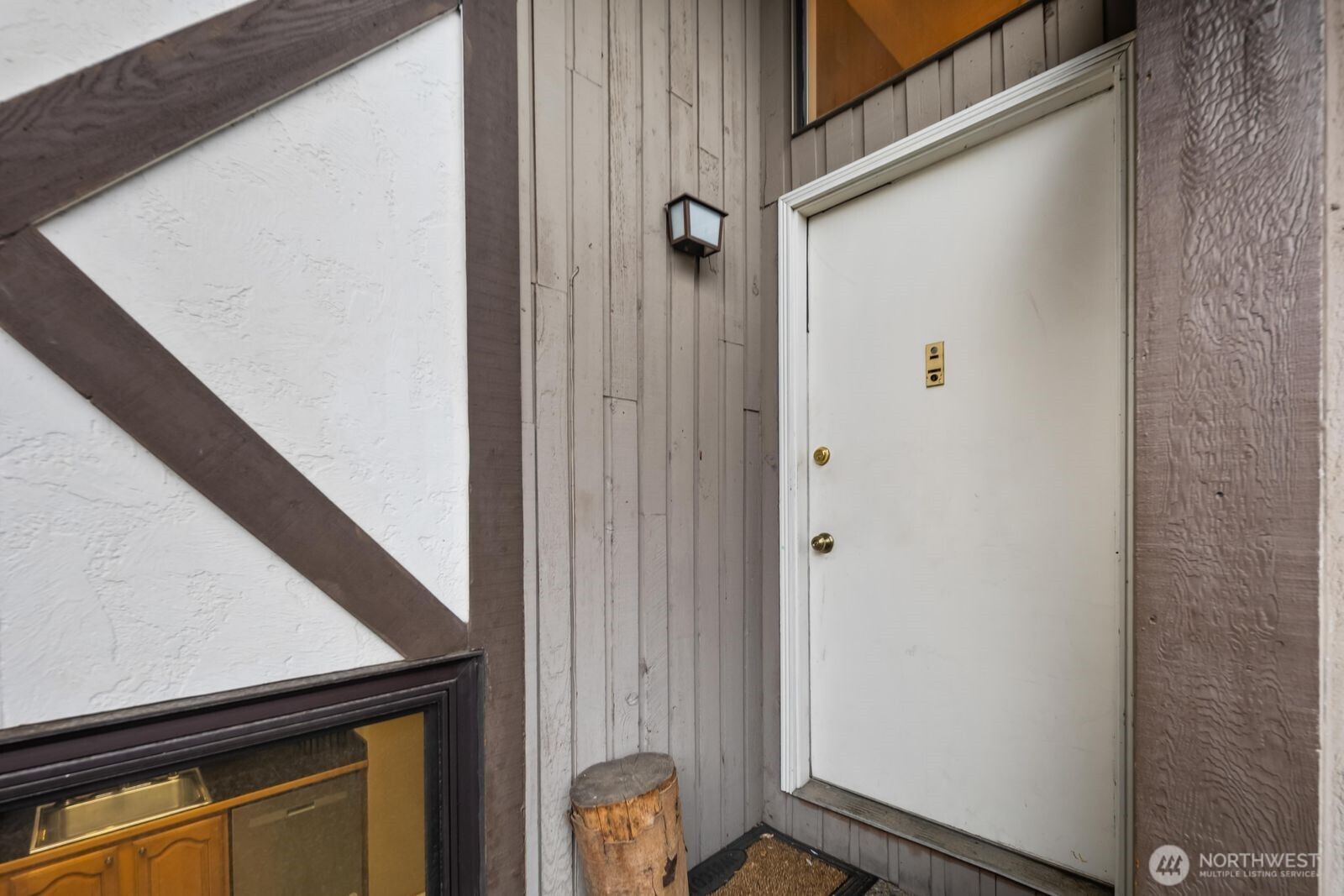 323 SW 112th Street #102, Seattle, WA 98146