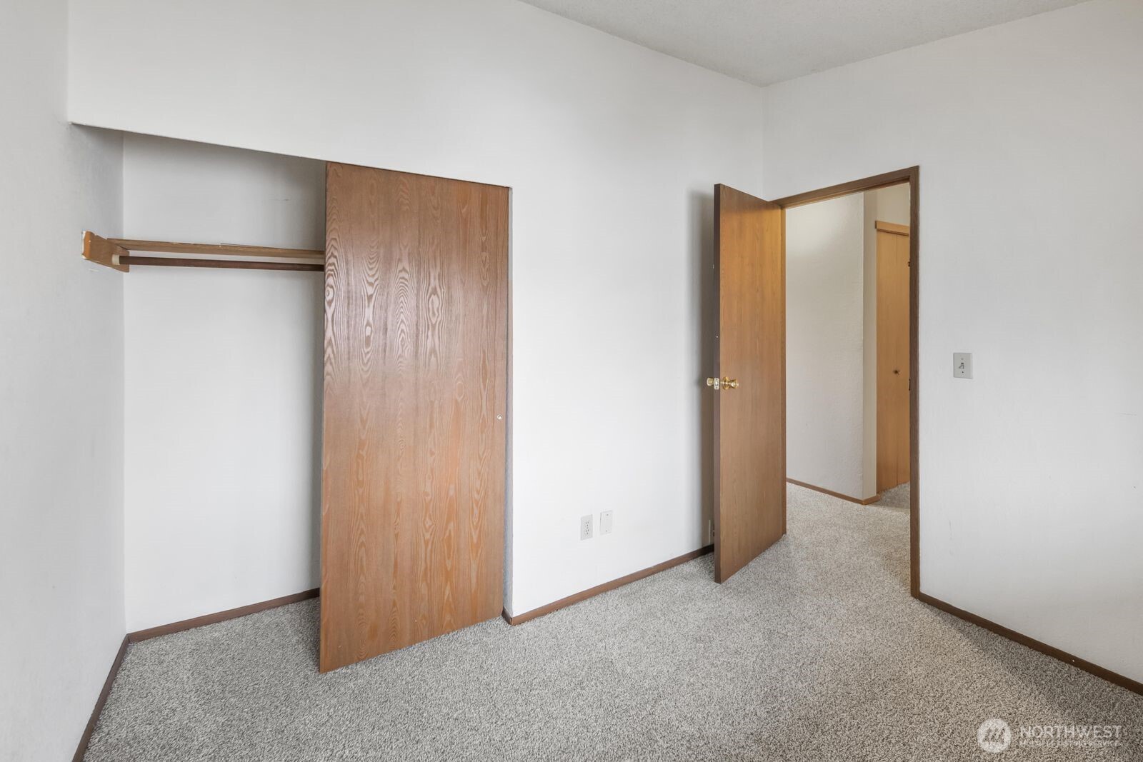 323 SW 112th Street #102, Seattle, WA 98146