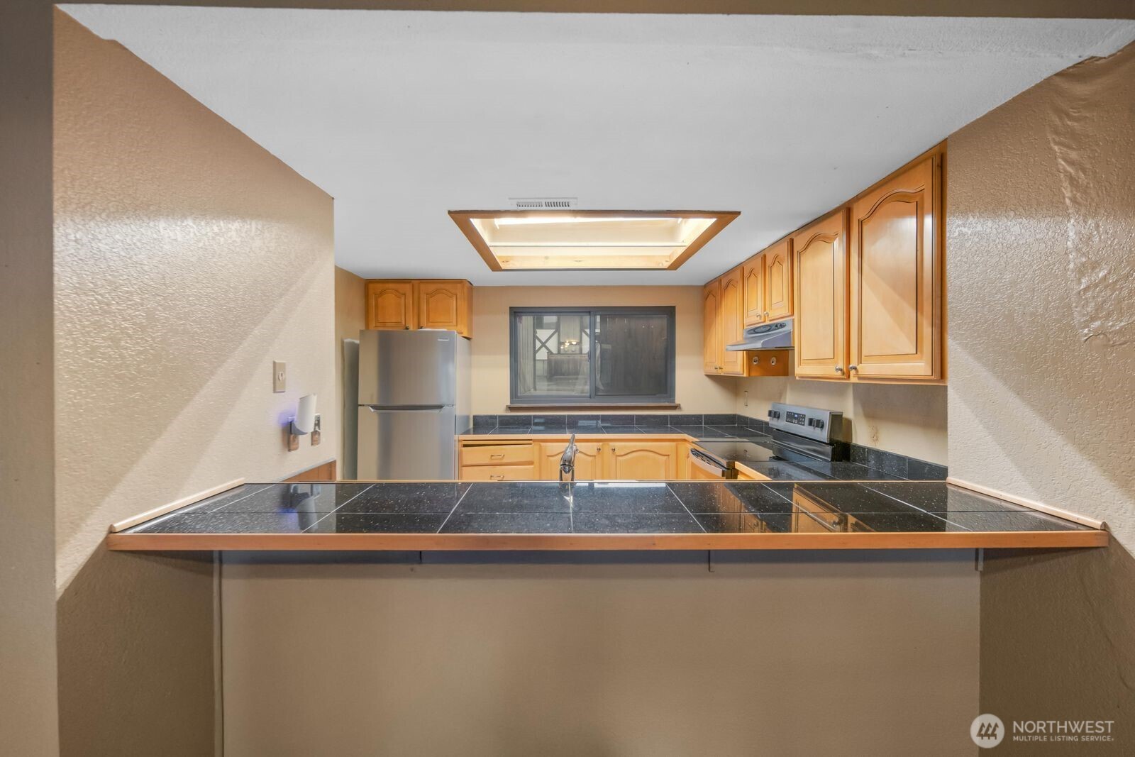 323 SW 112th Street #102, Seattle, WA 98146