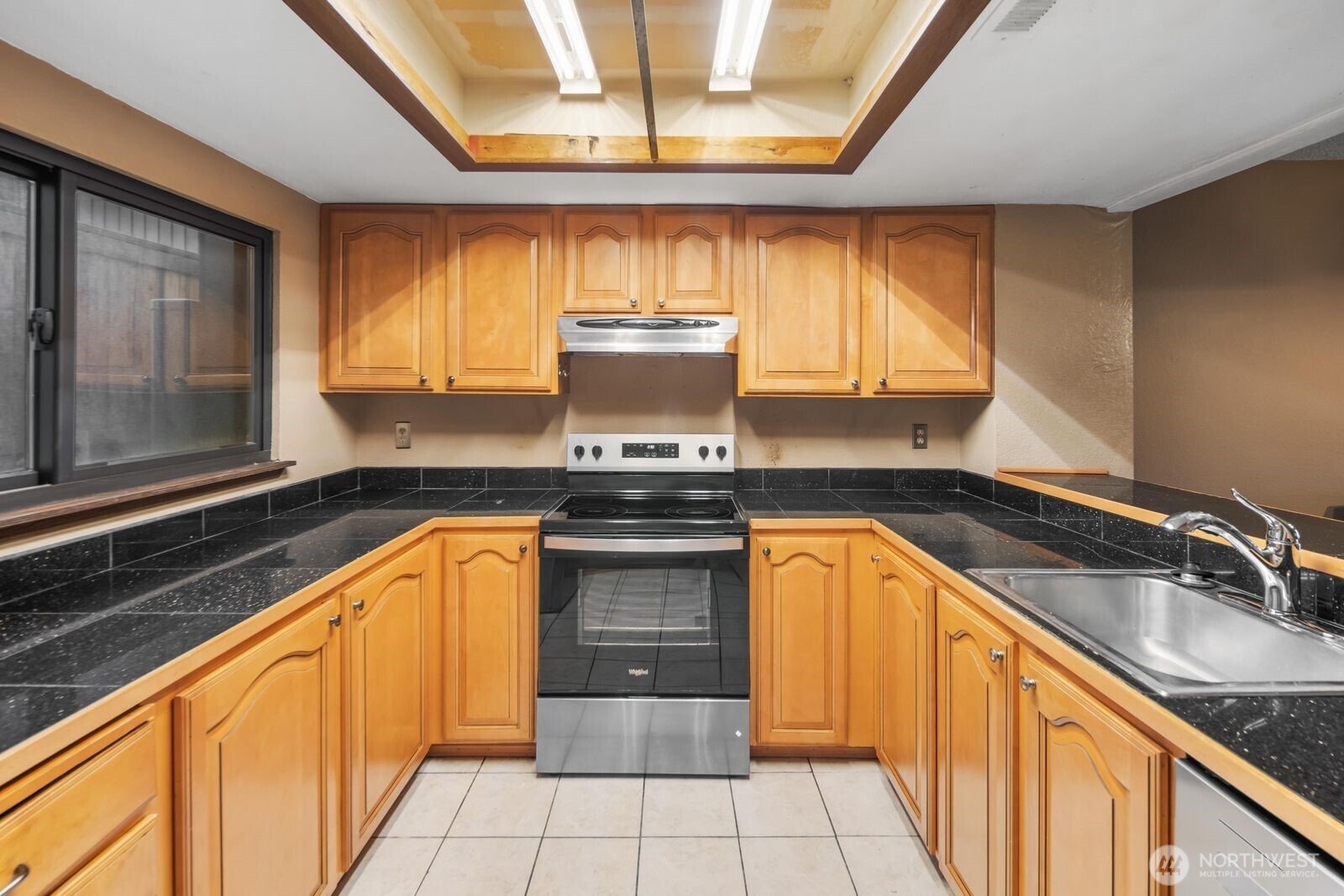 323 SW 112th Street #102, Seattle, WA 98146