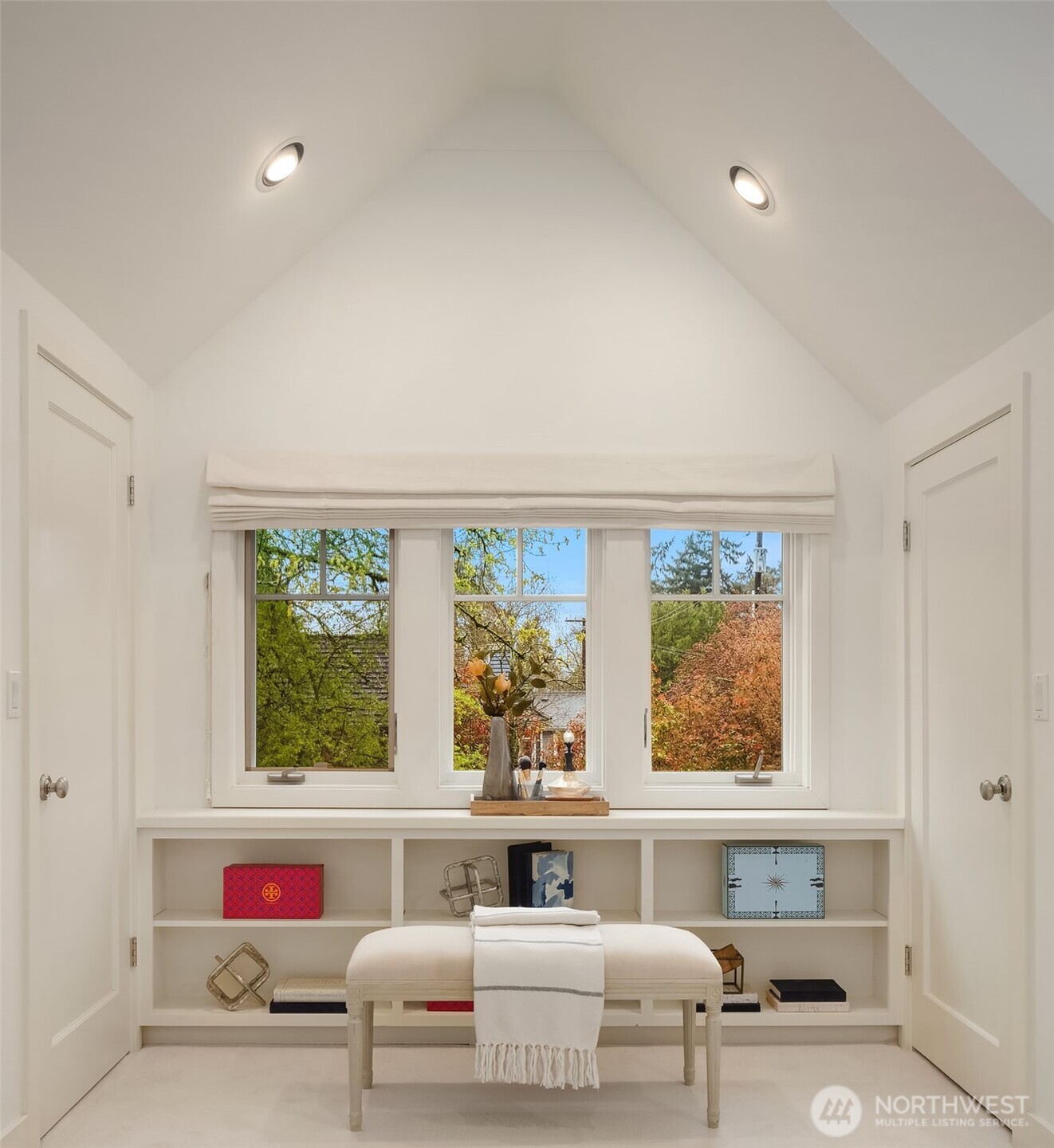 8021 SE 57th Street , Mercer Island, WA 98040