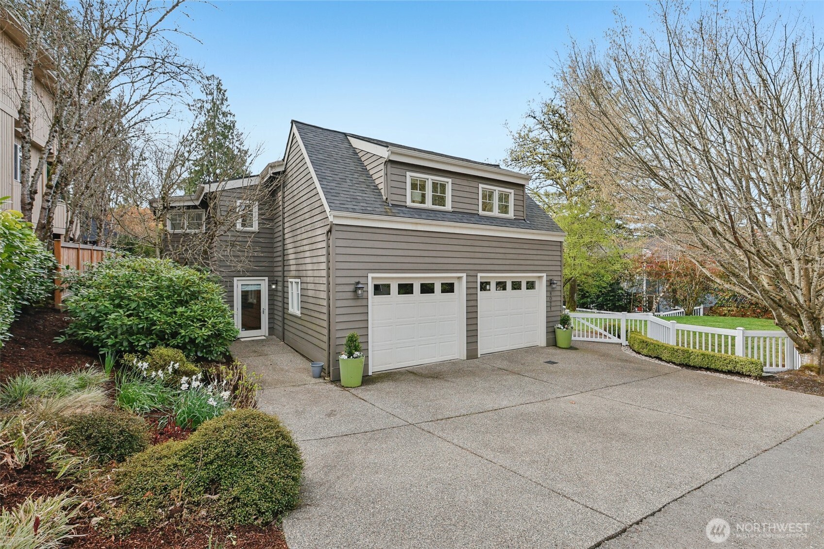 8021 SE 57th Street , Mercer Island, WA 98040