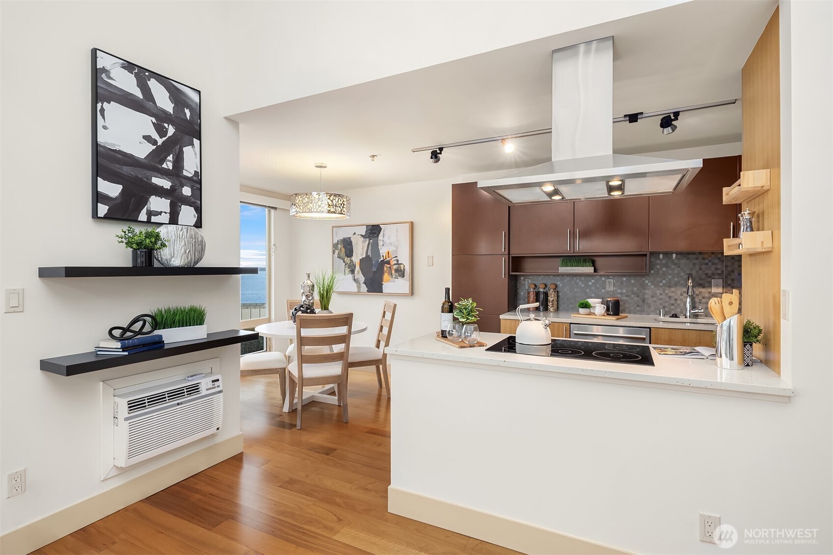 500 5th Avenue W #705, Seattle, WA 98119