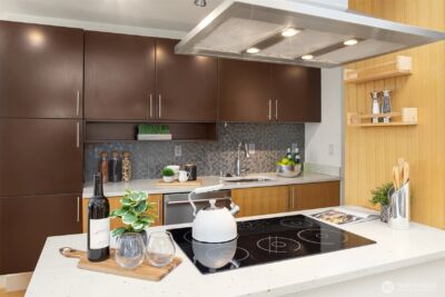 500 5th Avenue W #705, Seattle, WA 98119 - Photo 24