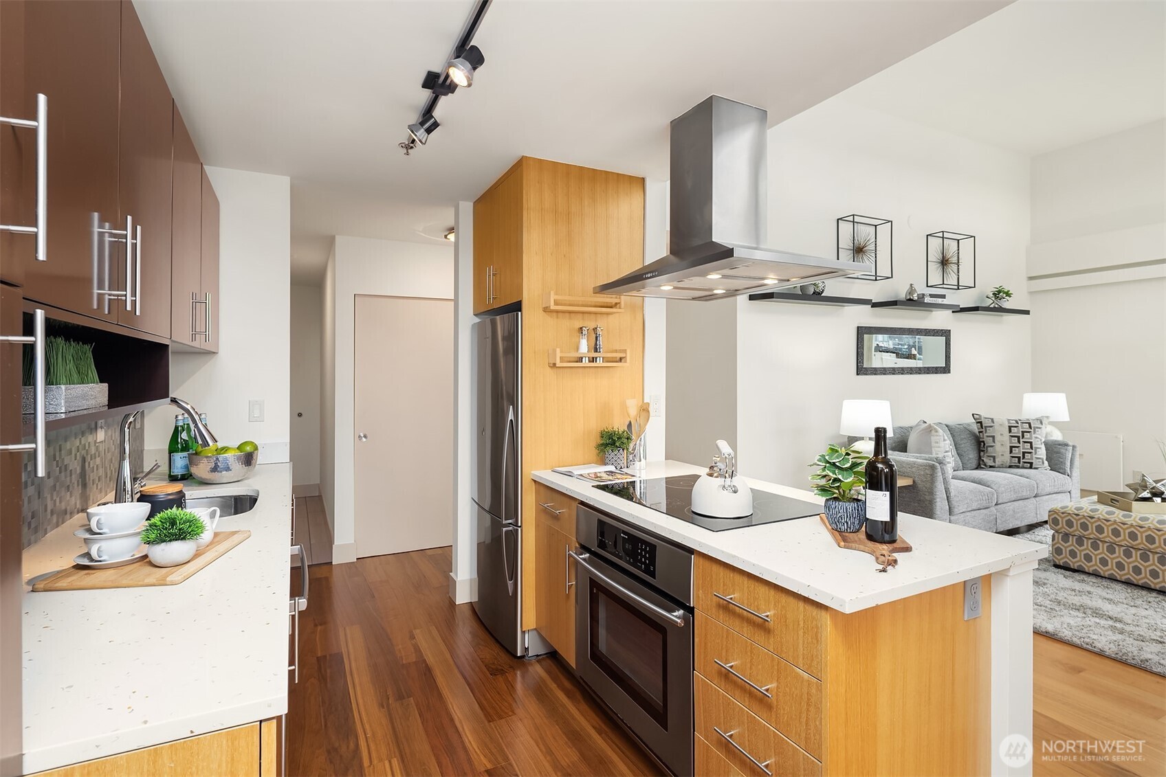 500 5th Avenue W #705, Seattle, WA 98119