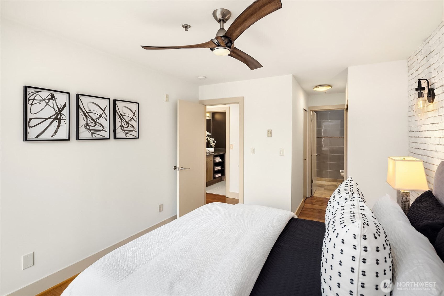 500 5th Avenue W #705, Seattle, WA 98119