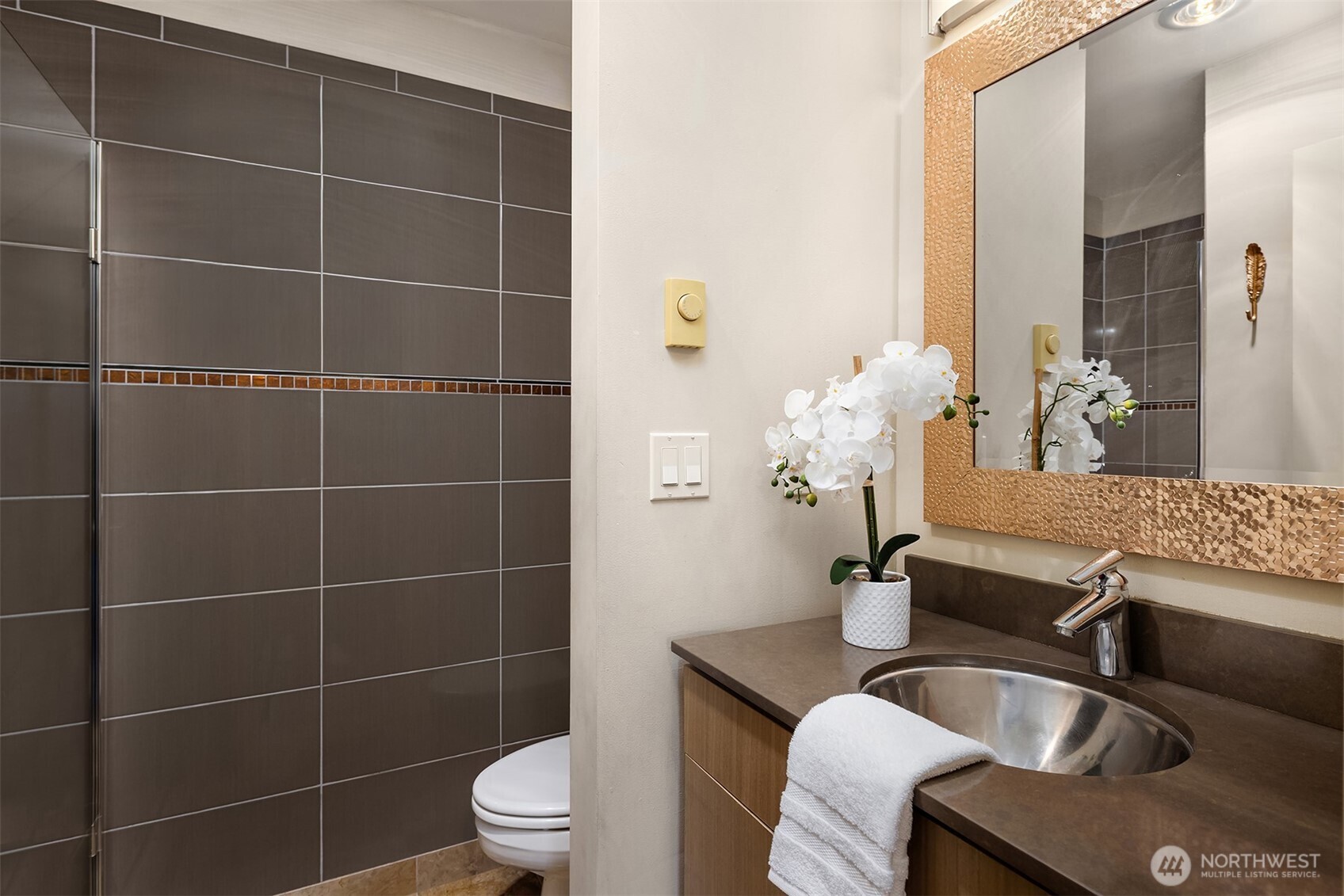 500 5th Avenue W #705, Seattle, WA 98119