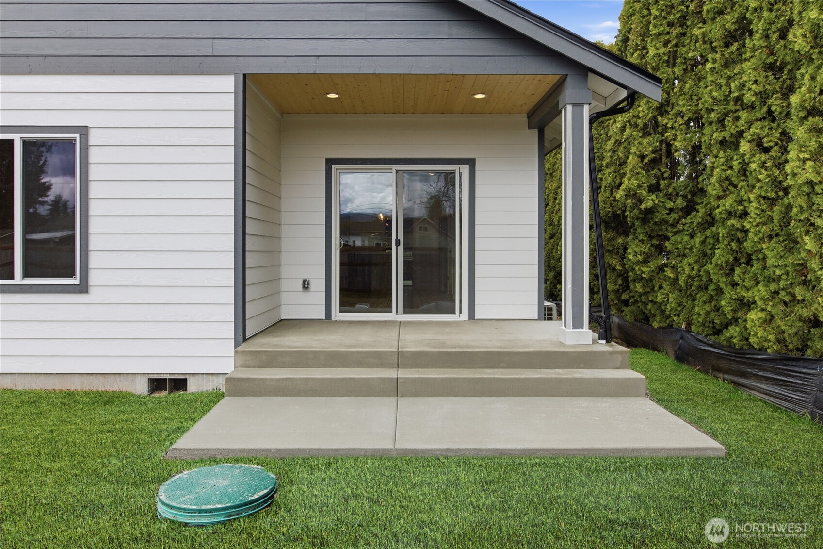 210 Silver Lane SE, Orting, WA 98360