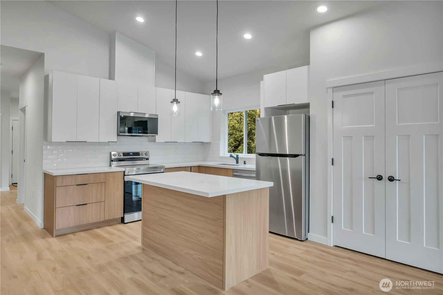 210 Silver Lane SE, Orting, WA 98360