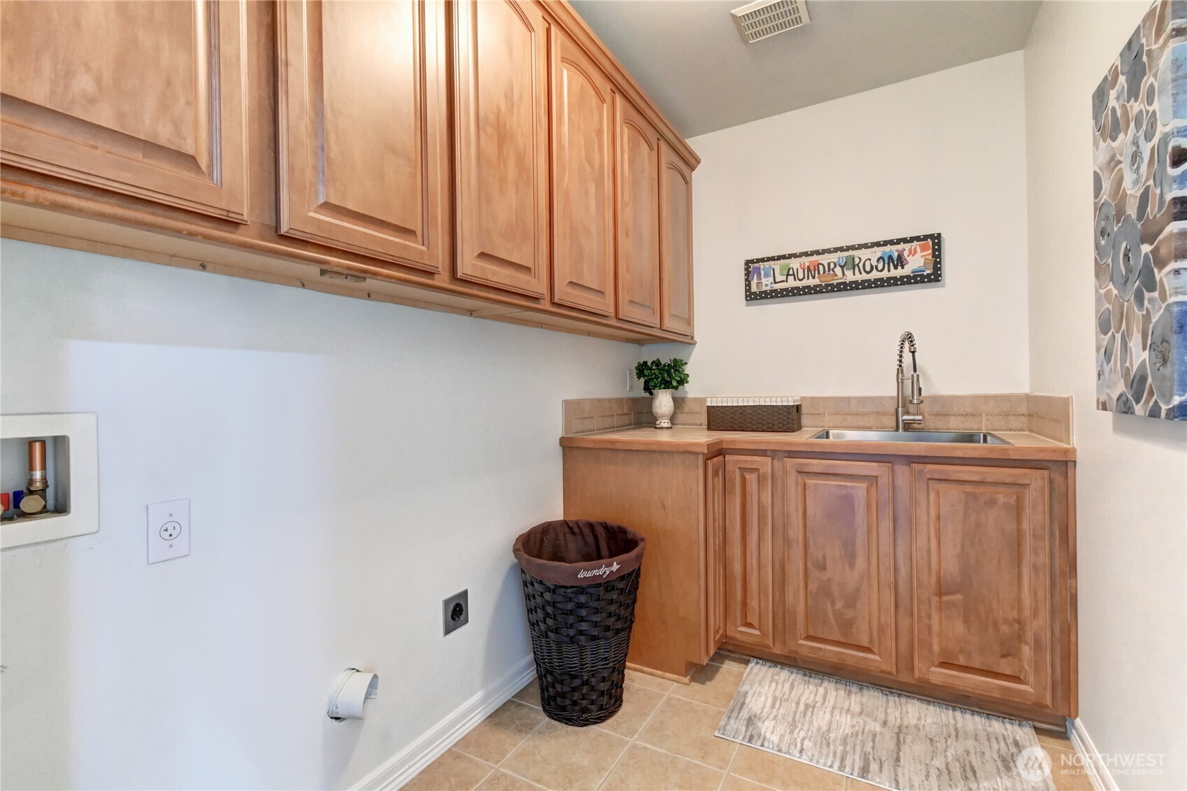 8032 124th Court NE, Kirkland, WA 98033-8043