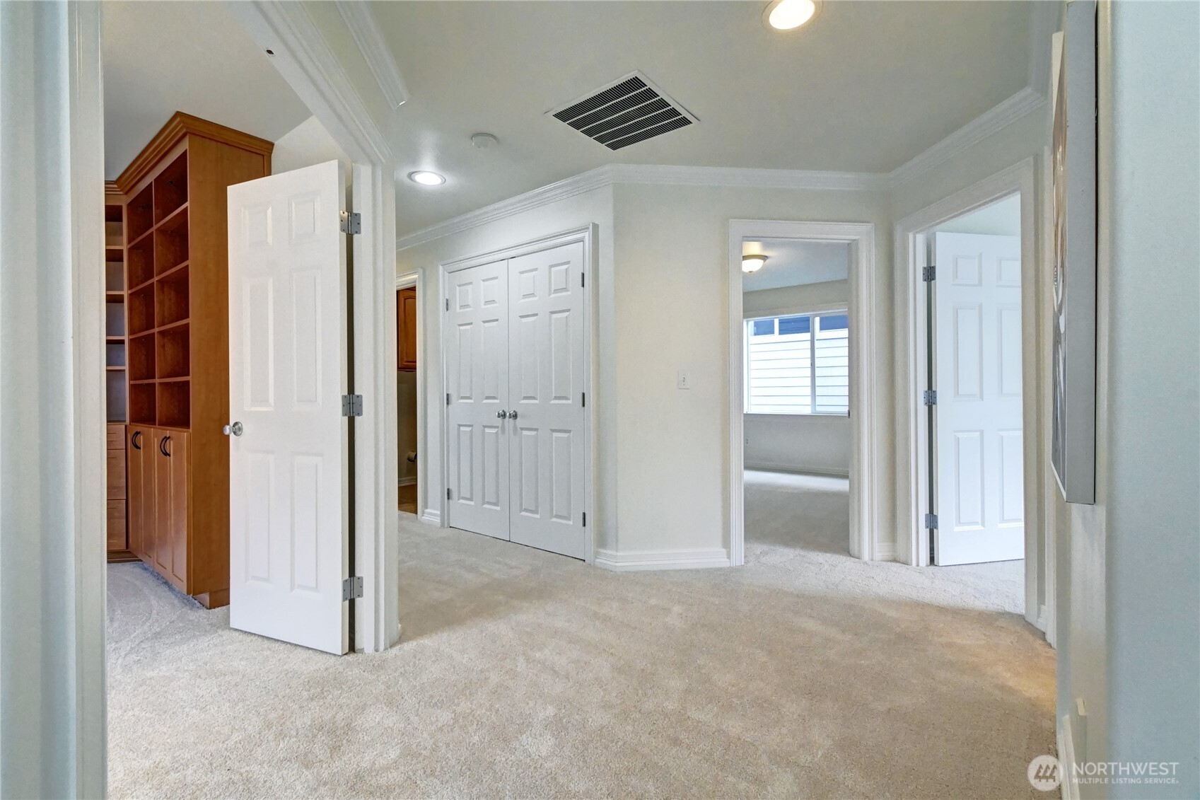 8032 124th Court NE, Kirkland, WA 98033-8043
