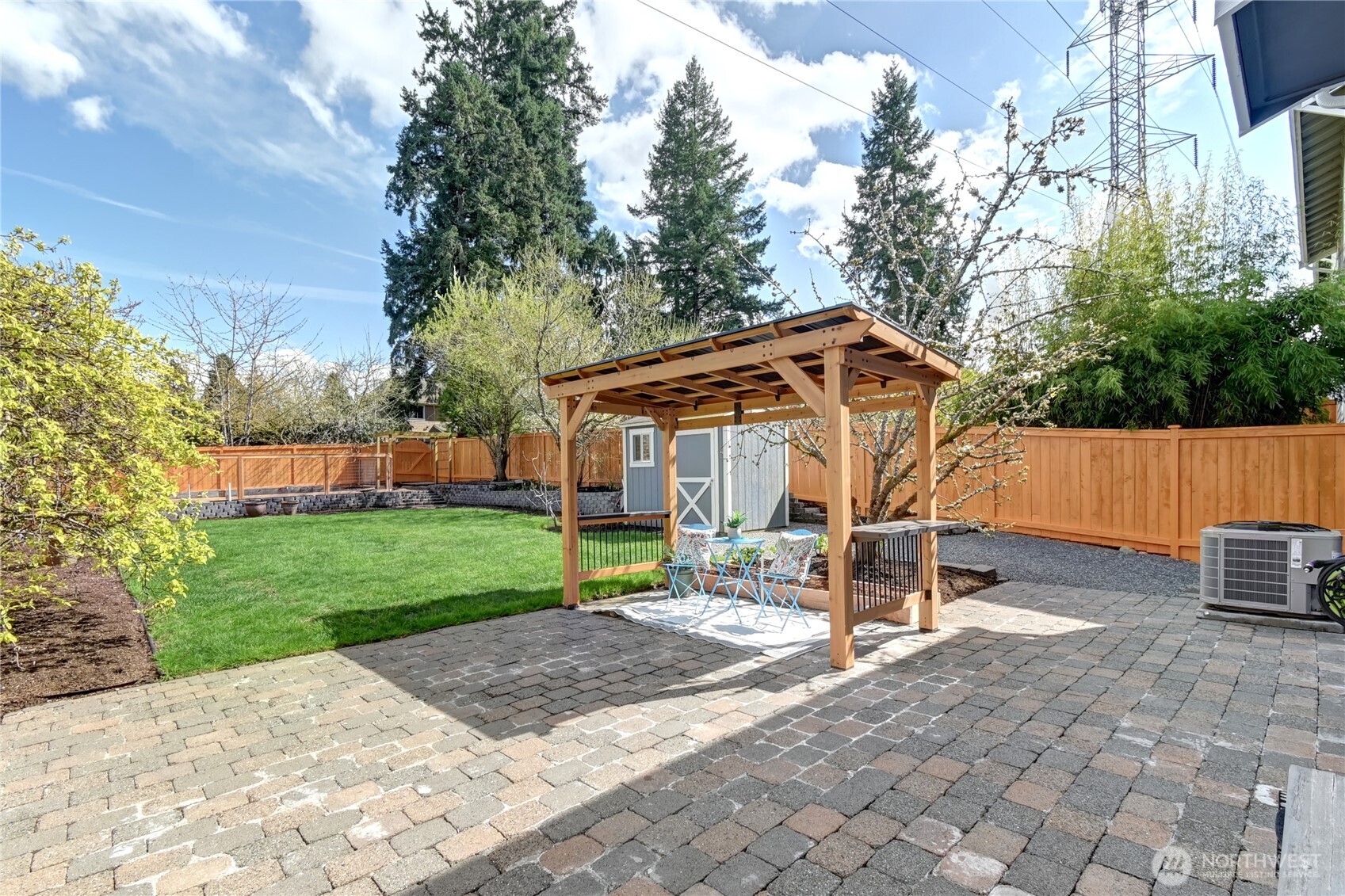 8032 124th Court NE, Kirkland, WA 98033-8043