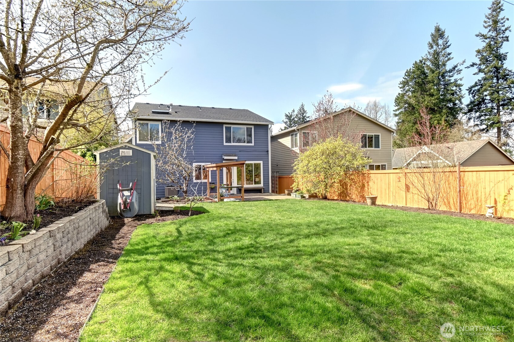 8032 124th Court NE, Kirkland, WA 98033-8043