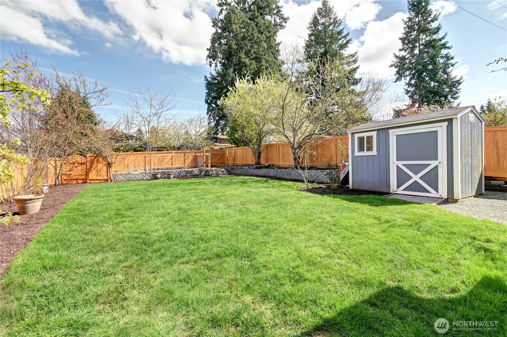 8032 124th Court NE, Kirkland, WA 98033-8043