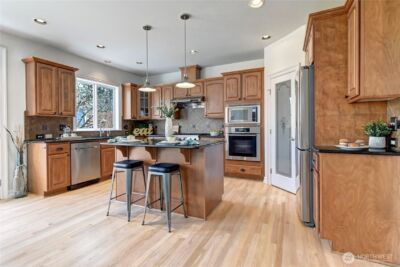 8032 124th Court NE, Kirkland, WA 98033-8043 - Photo 4