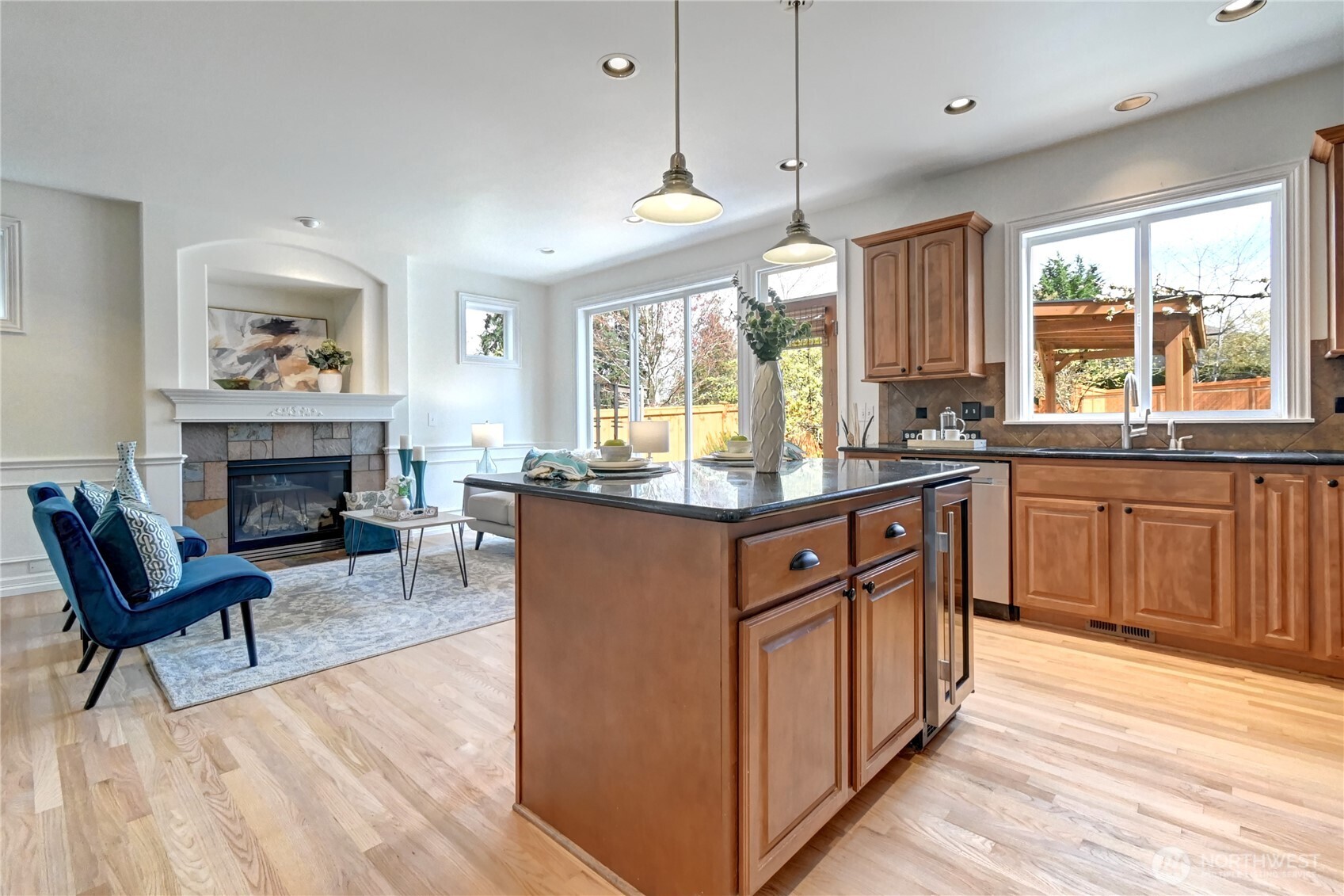 8032 124th Court NE, Kirkland, WA 98033-8043
