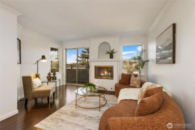 2244 13th Ave W #206, Seattle, WA 98119