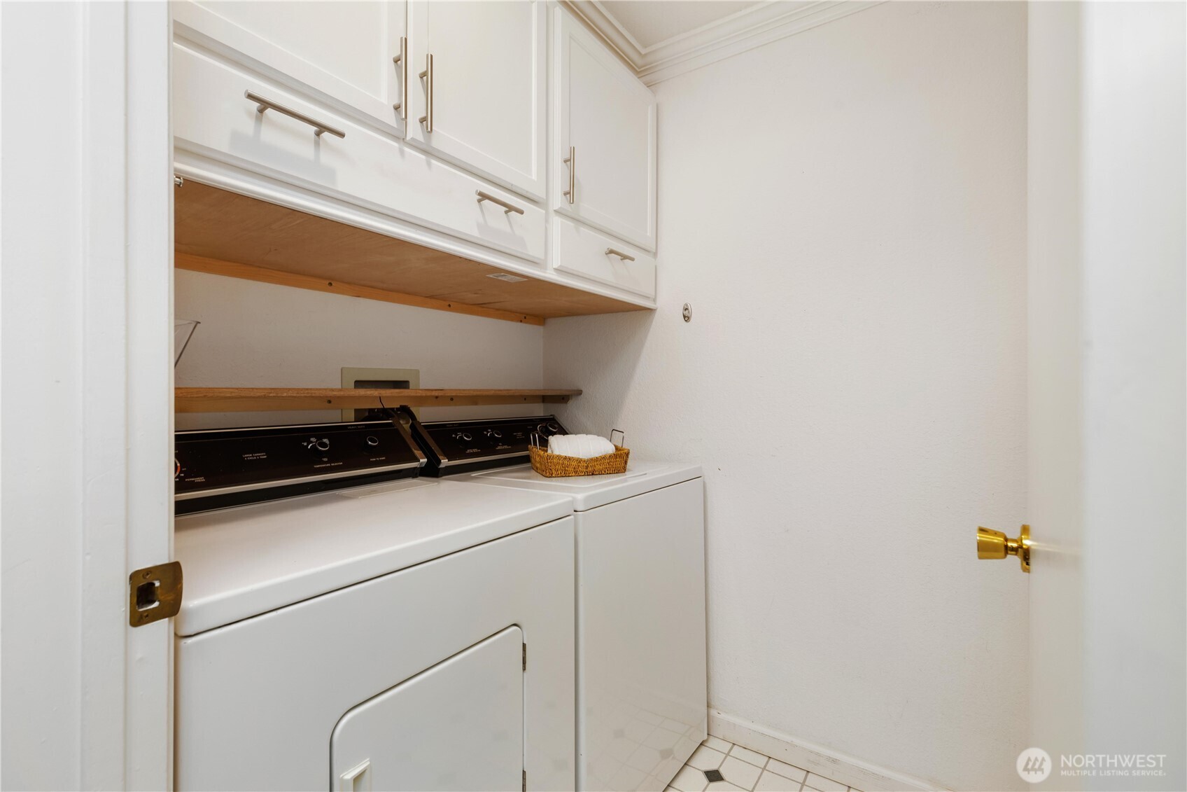 2244 13th Ave W #206, Seattle, WA 98119