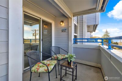 2244 13th Ave W #206, Seattle, WA 98119 - Photo 2