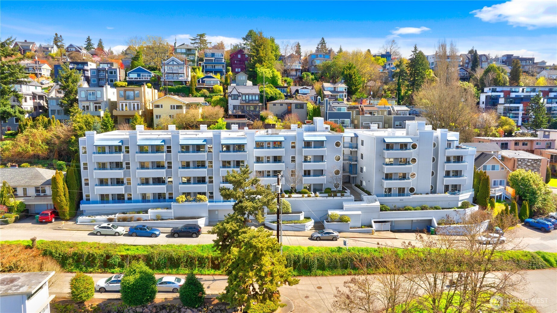 2244 13th Ave W #206, Seattle, WA 98119