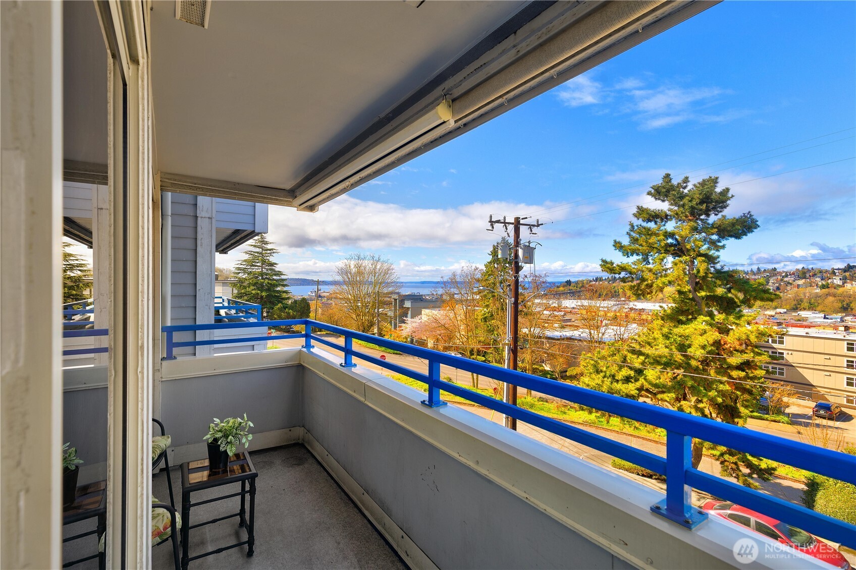 2244 13th Ave W #206, Seattle, WA 98119