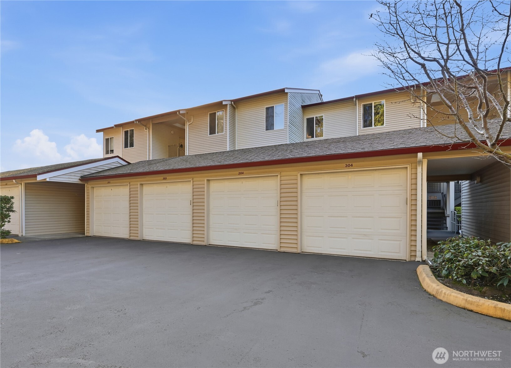 23007 Lakeview Drive #A303, Mountlake Terrace, WA 98043