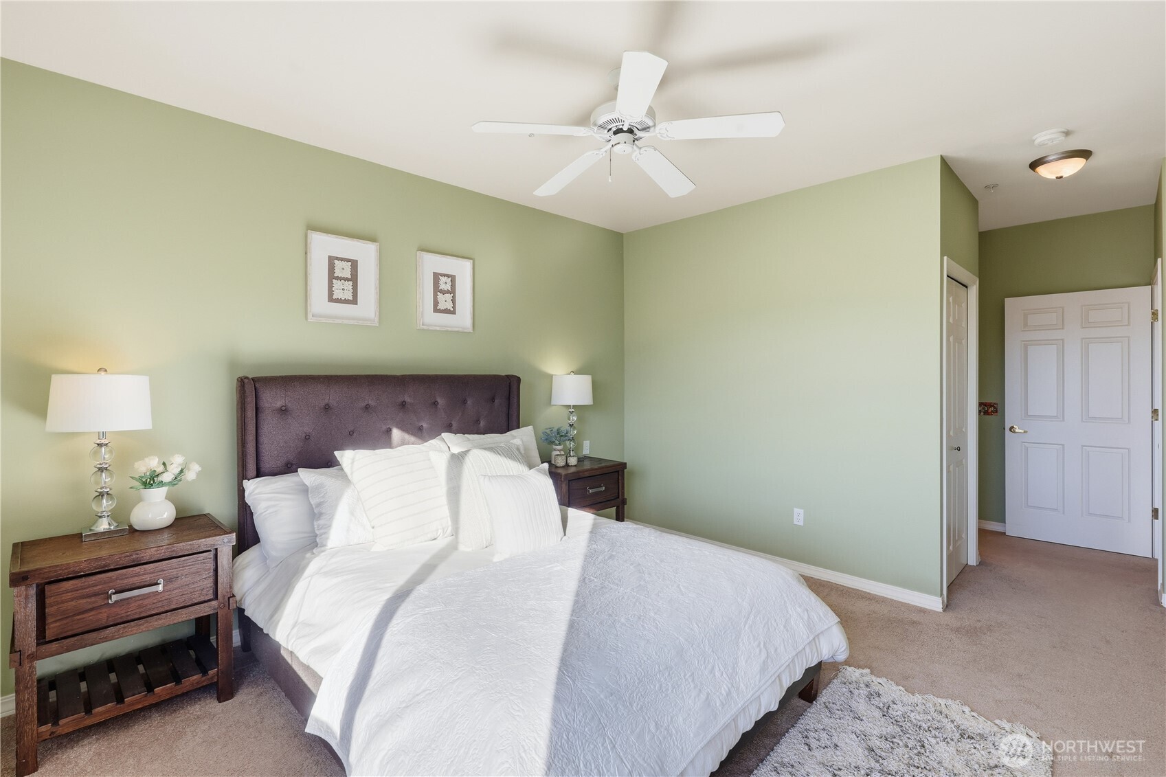 23007 Lakeview Drive #A303, Mountlake Terrace, WA 98043