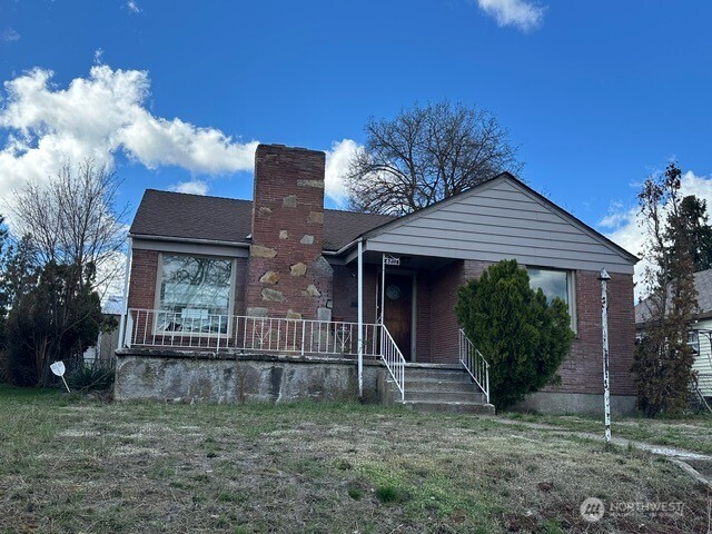 4811 N Lincoln Street , Spokane, WA 99205