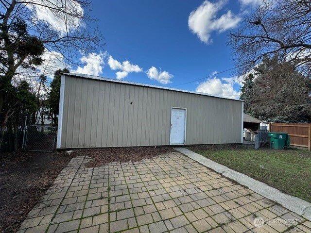 4811 N Lincoln Street , Spokane, WA 99205