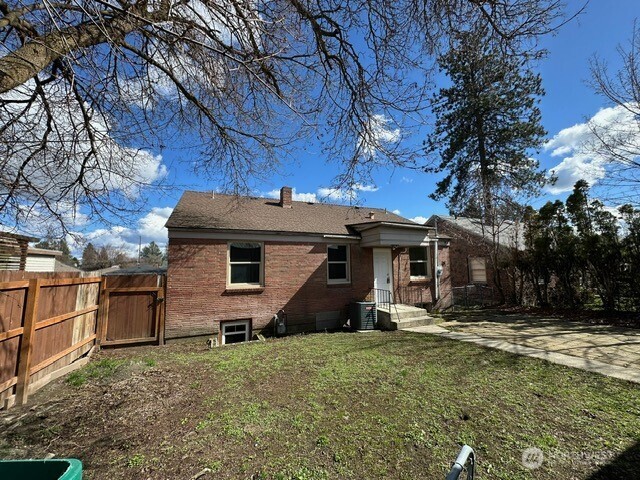 4811 N Lincoln Street , Spokane, WA 99205