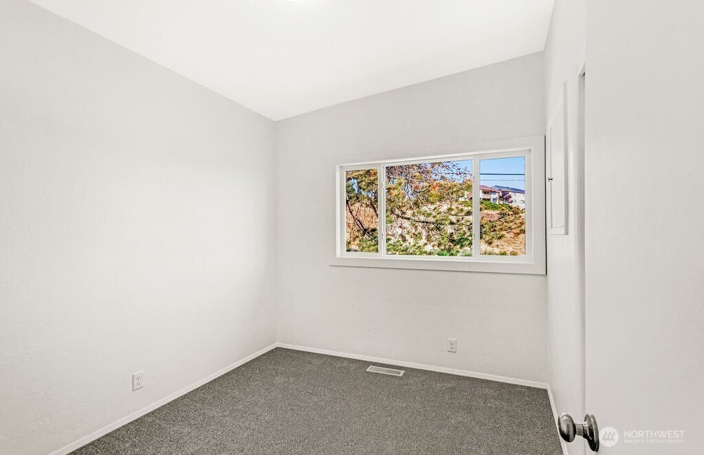 128 W Nelson Road , Moses Lake, WA 98837