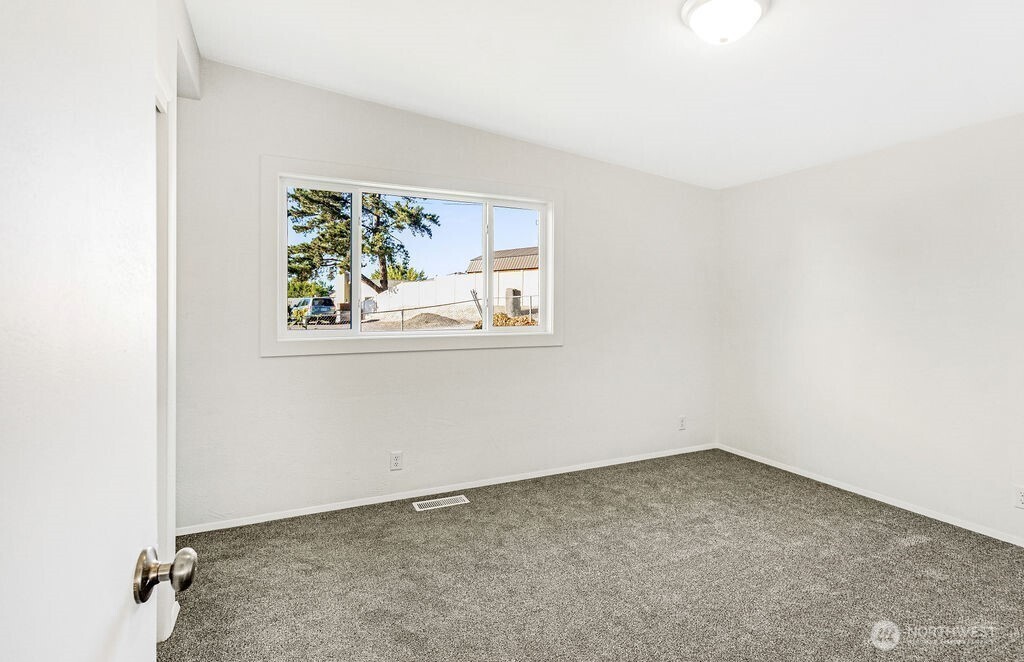 128 W Nelson Road , Moses Lake, WA 98837