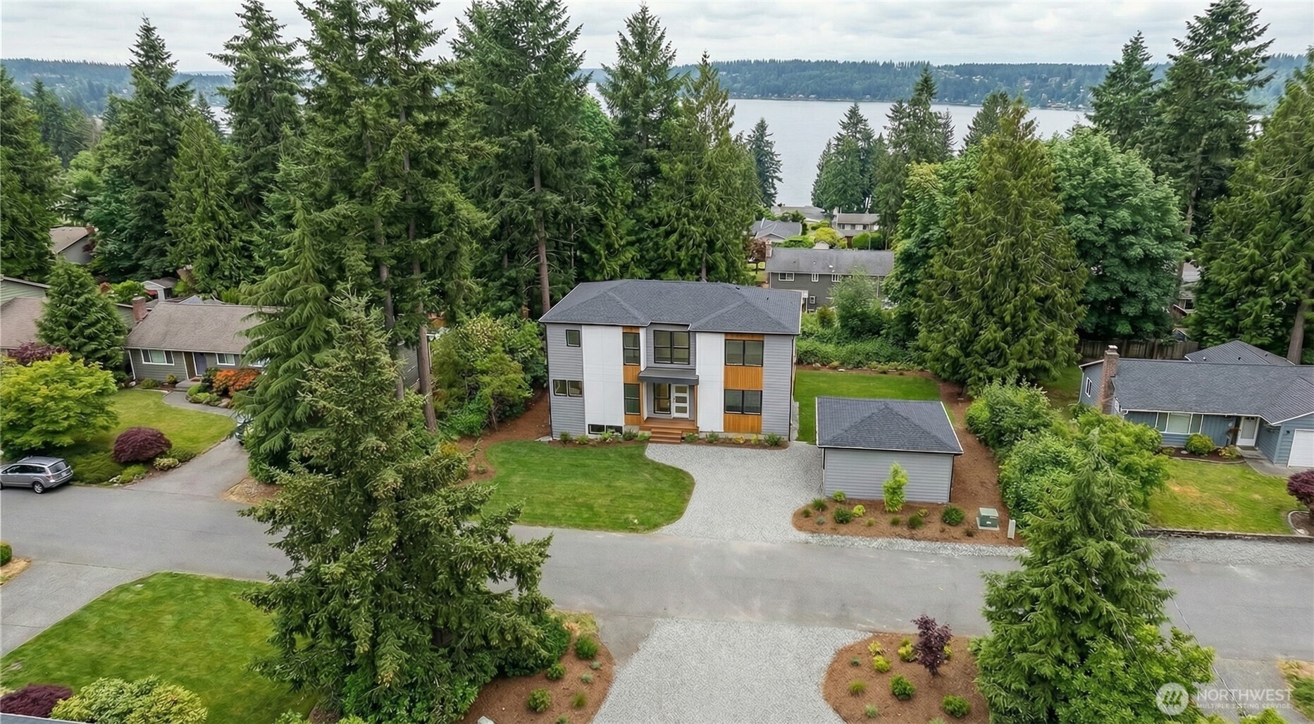 5035 NE 178th Street , Lake Forest Park, WA 98155