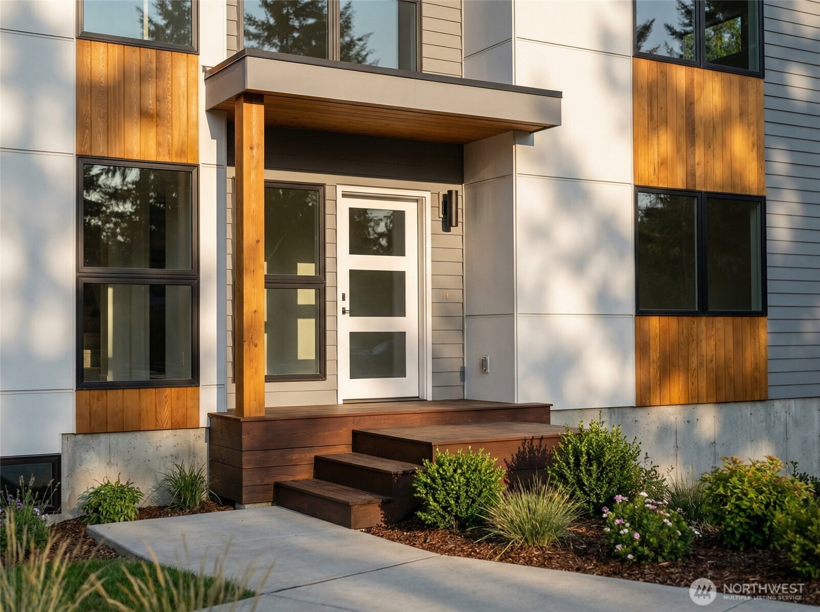 5035 NE 178th Street , Lake Forest Park, WA 98155