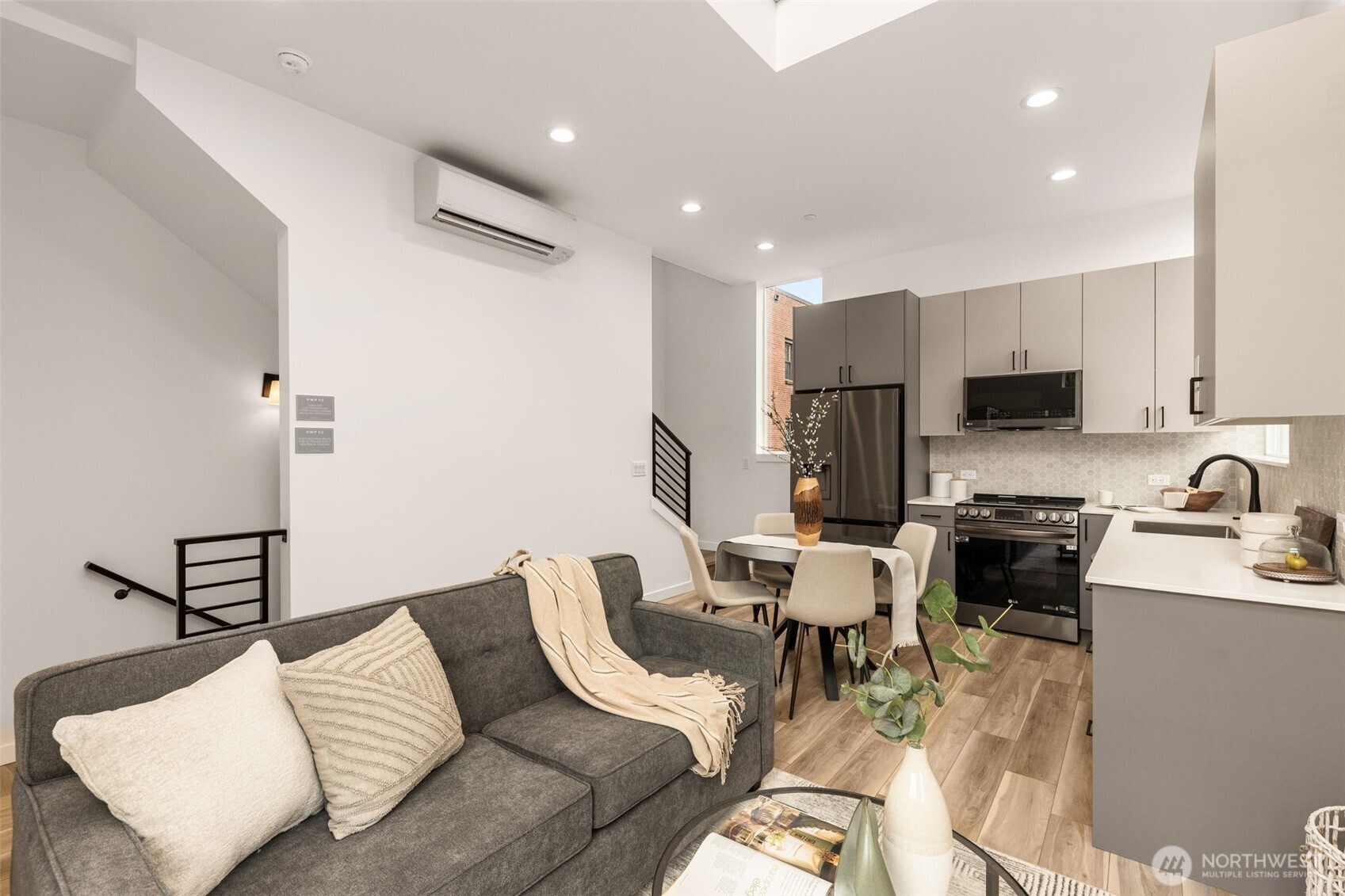 730 A Broadway E, Seattle, WA 98102