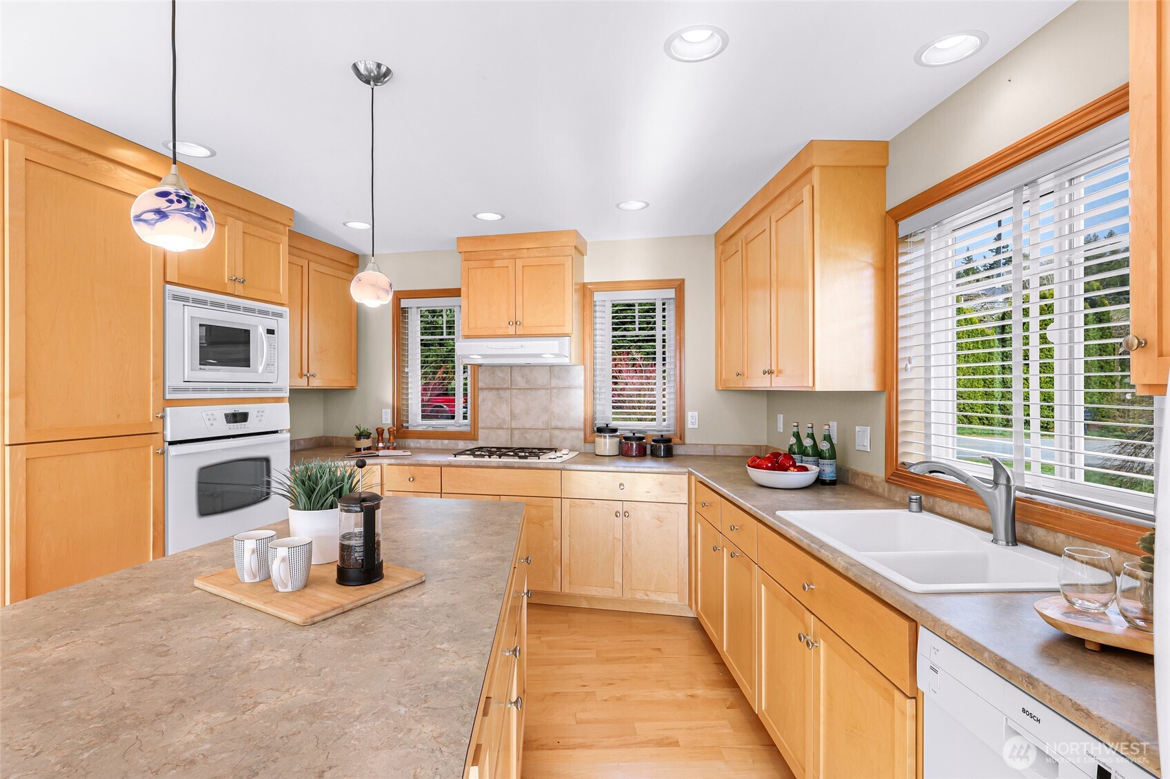 3425 Rose Lane , Camano Island, WA 98282