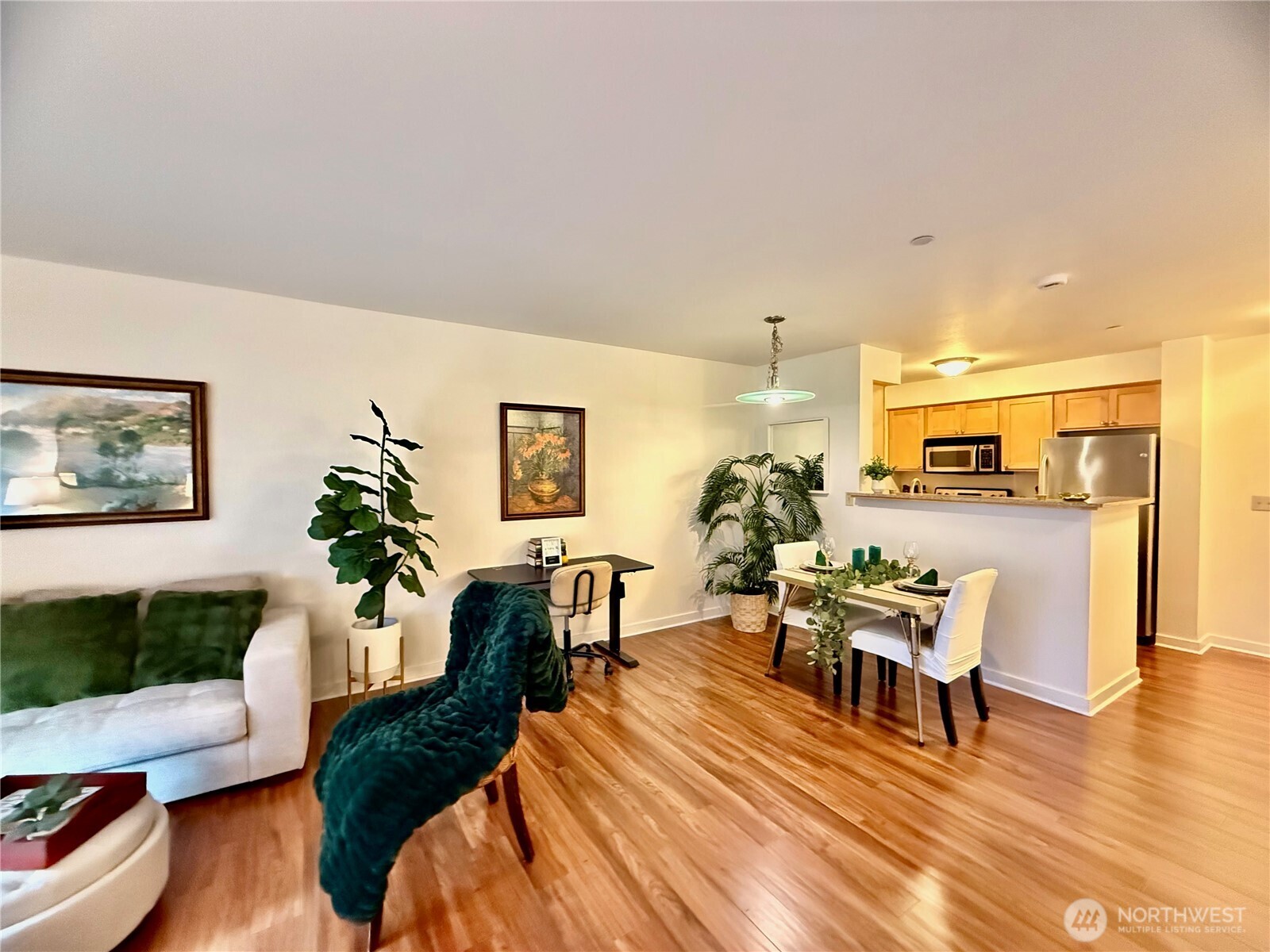 300 High School Road NE #203, Bainbridge Island, WA 98110
