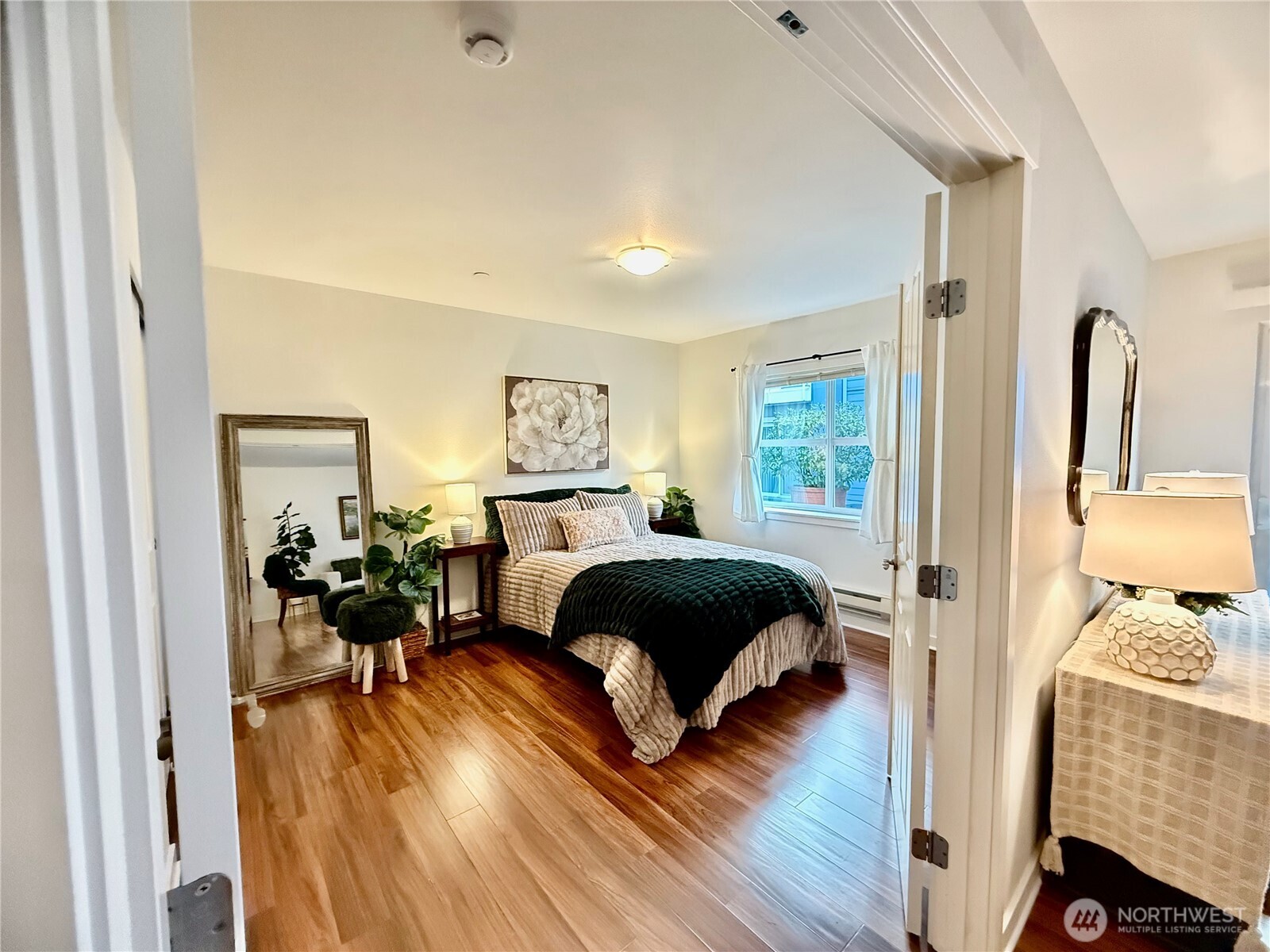 300 High School Road NE #203, Bainbridge Island, WA 98110