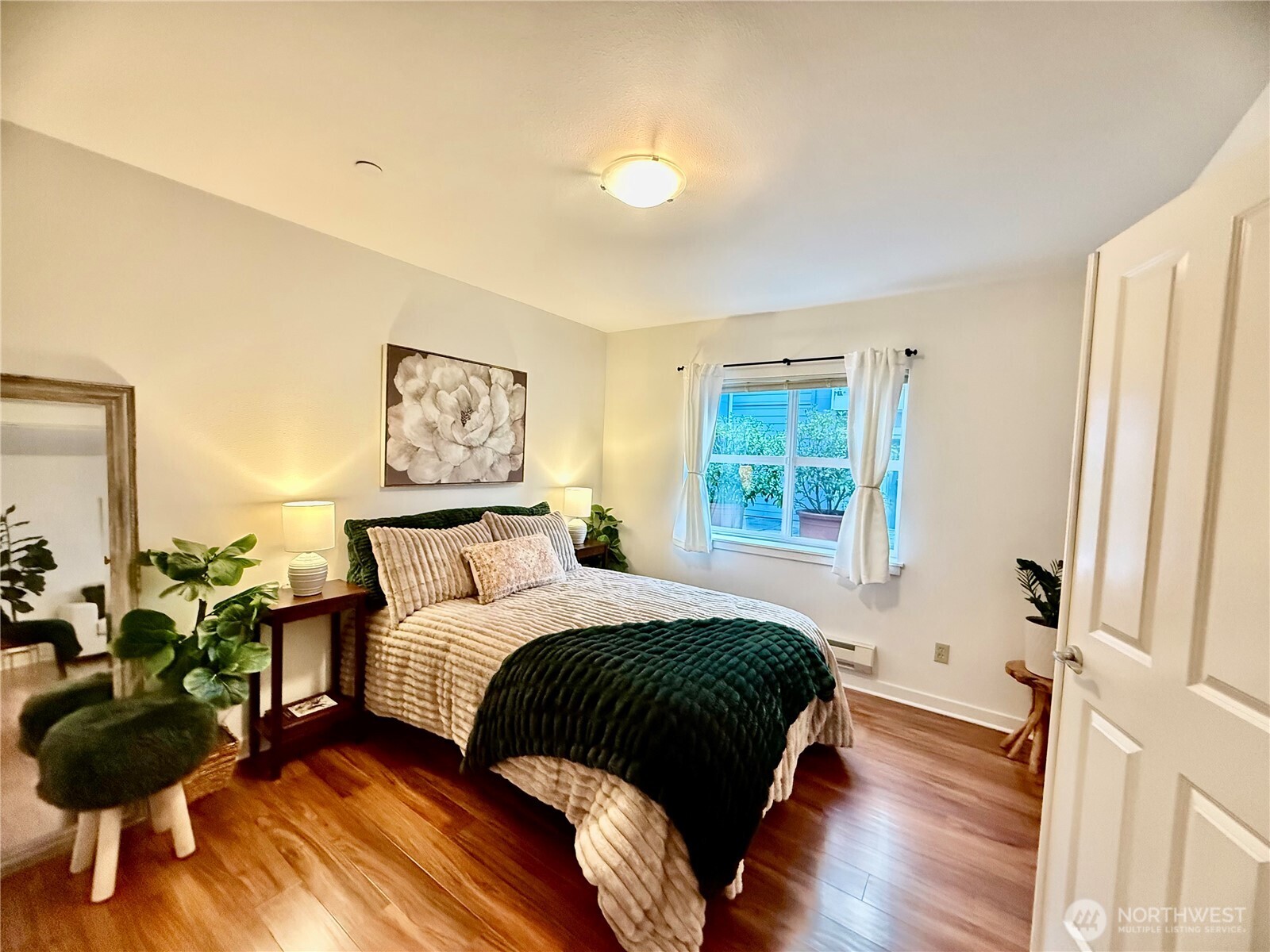 300 High School Road NE #203, Bainbridge Island, WA 98110