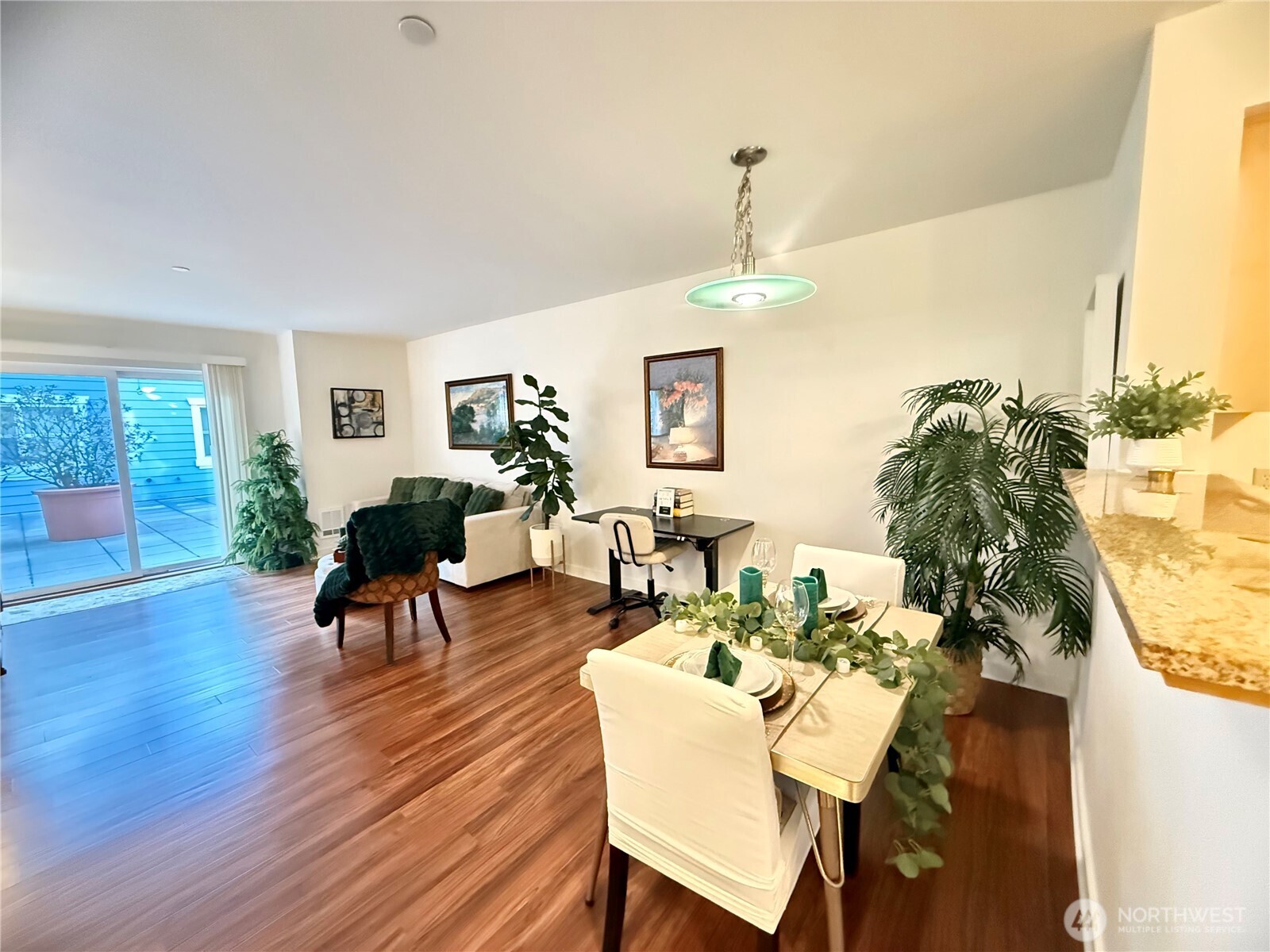 300 High School Road NE #203, Bainbridge Island, WA 98110