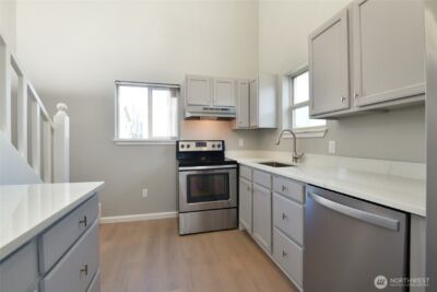 1702 S G Street , Tacoma, WA 98405 - Photo 9
