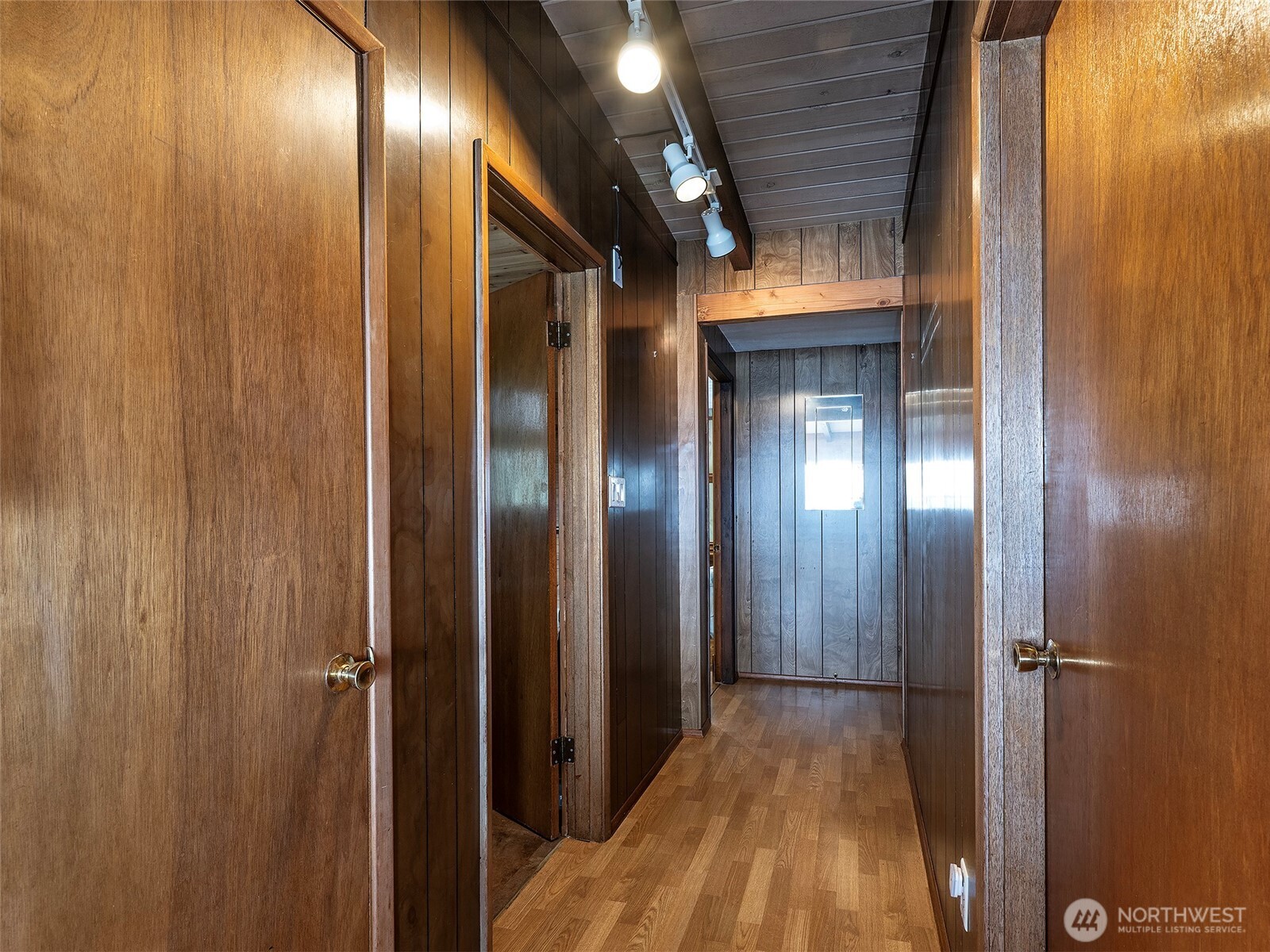 26 E Port Garden Dr , Everett, WA 98206